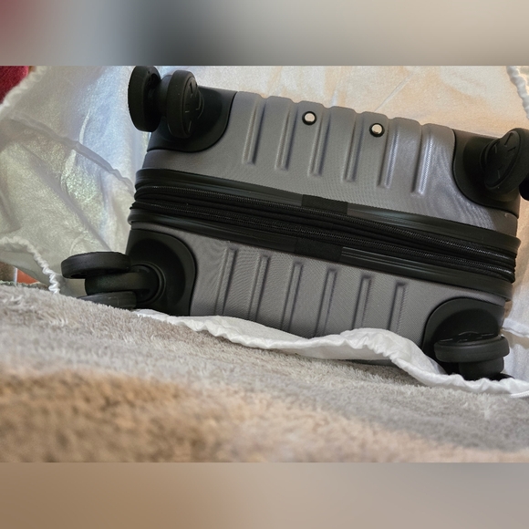 LEVEL8 Grace Expandable Hardside Carry On Luggage Tsa Approved Black 20Inch - Picture 11 of 13